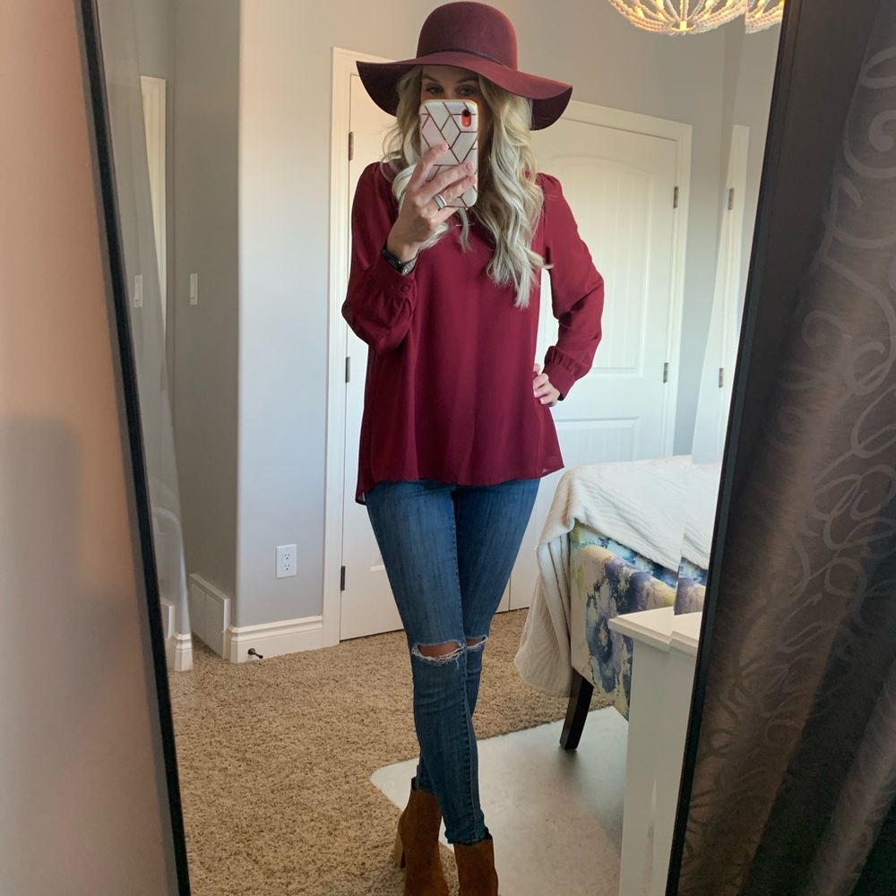 Women's Burgundy Top